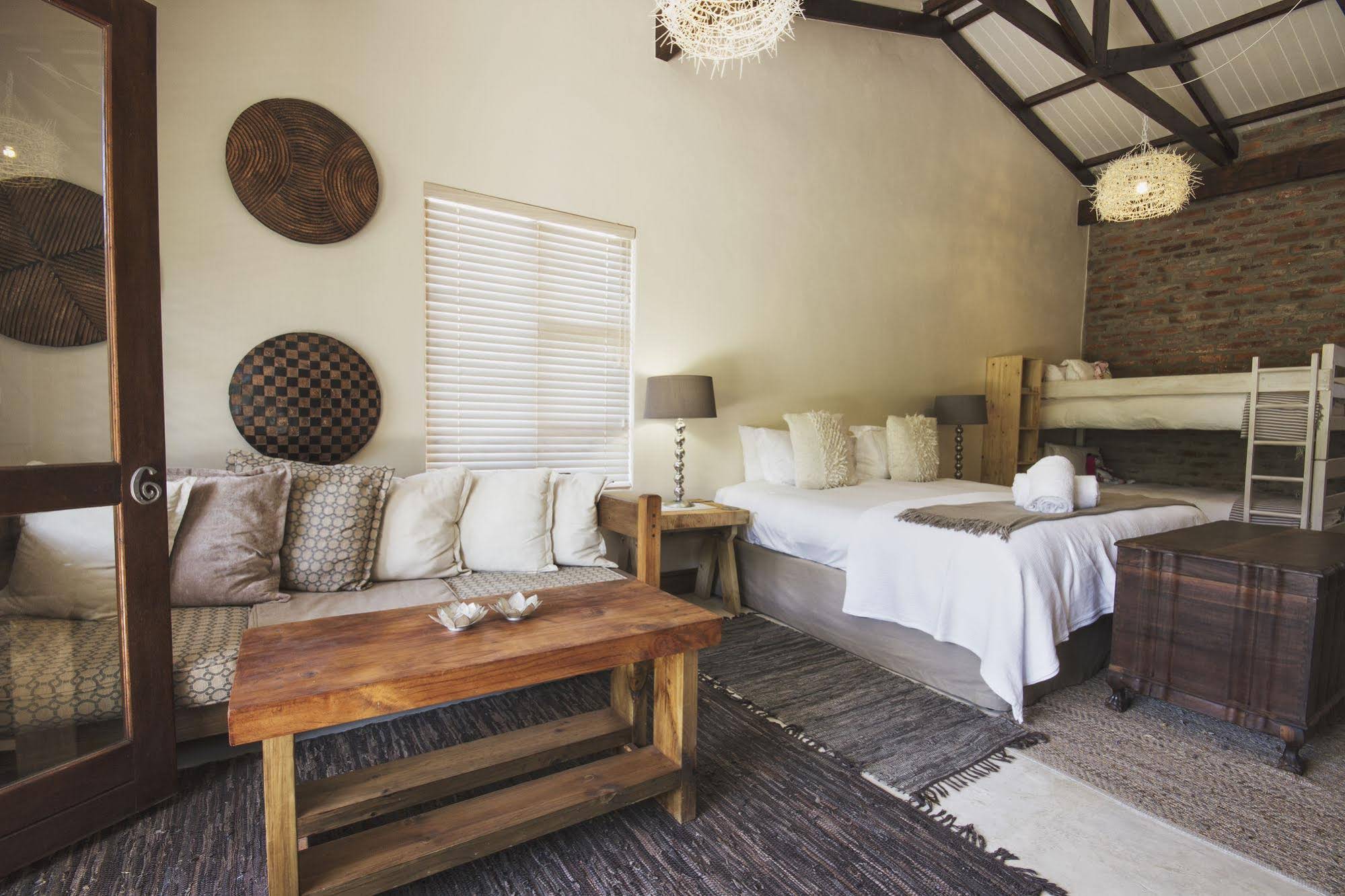 A Hilltop Country Retreat