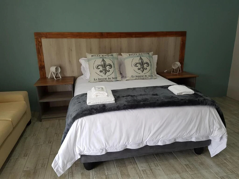 Azaria Guesthouse