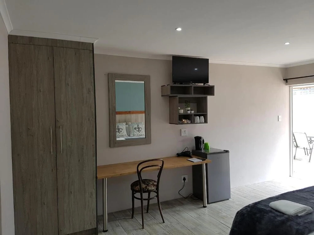 Azaria Guesthouse