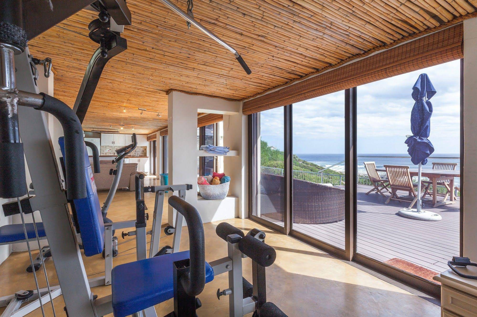 Whale Huys Luxury Oceanfront Villa