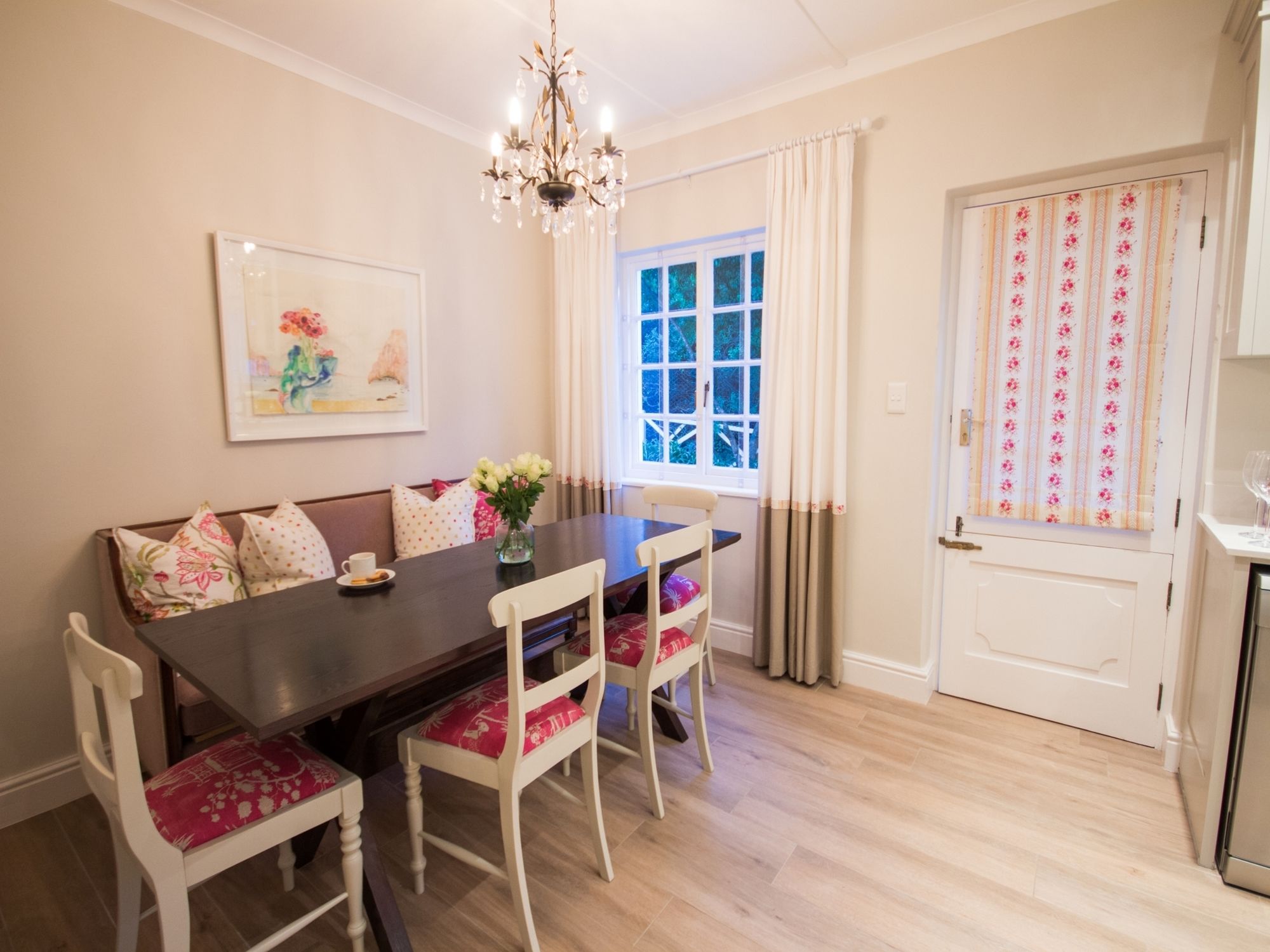 Exquisite Cottage 20