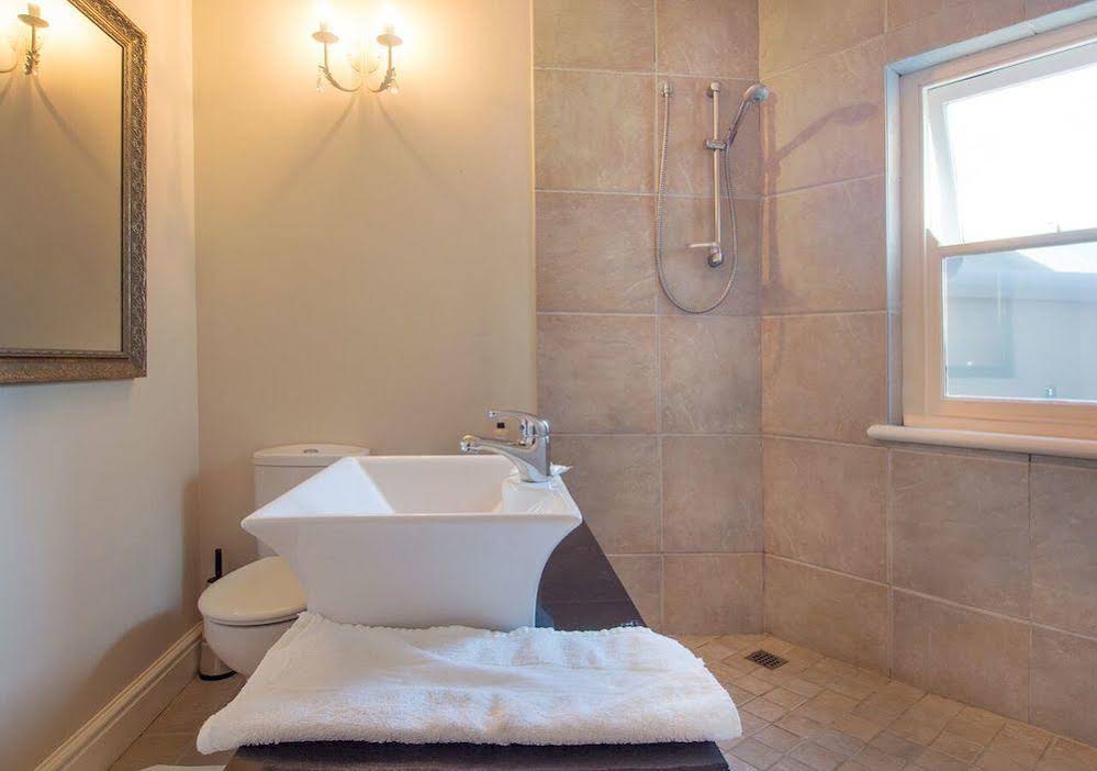 Isola Bella Guest House