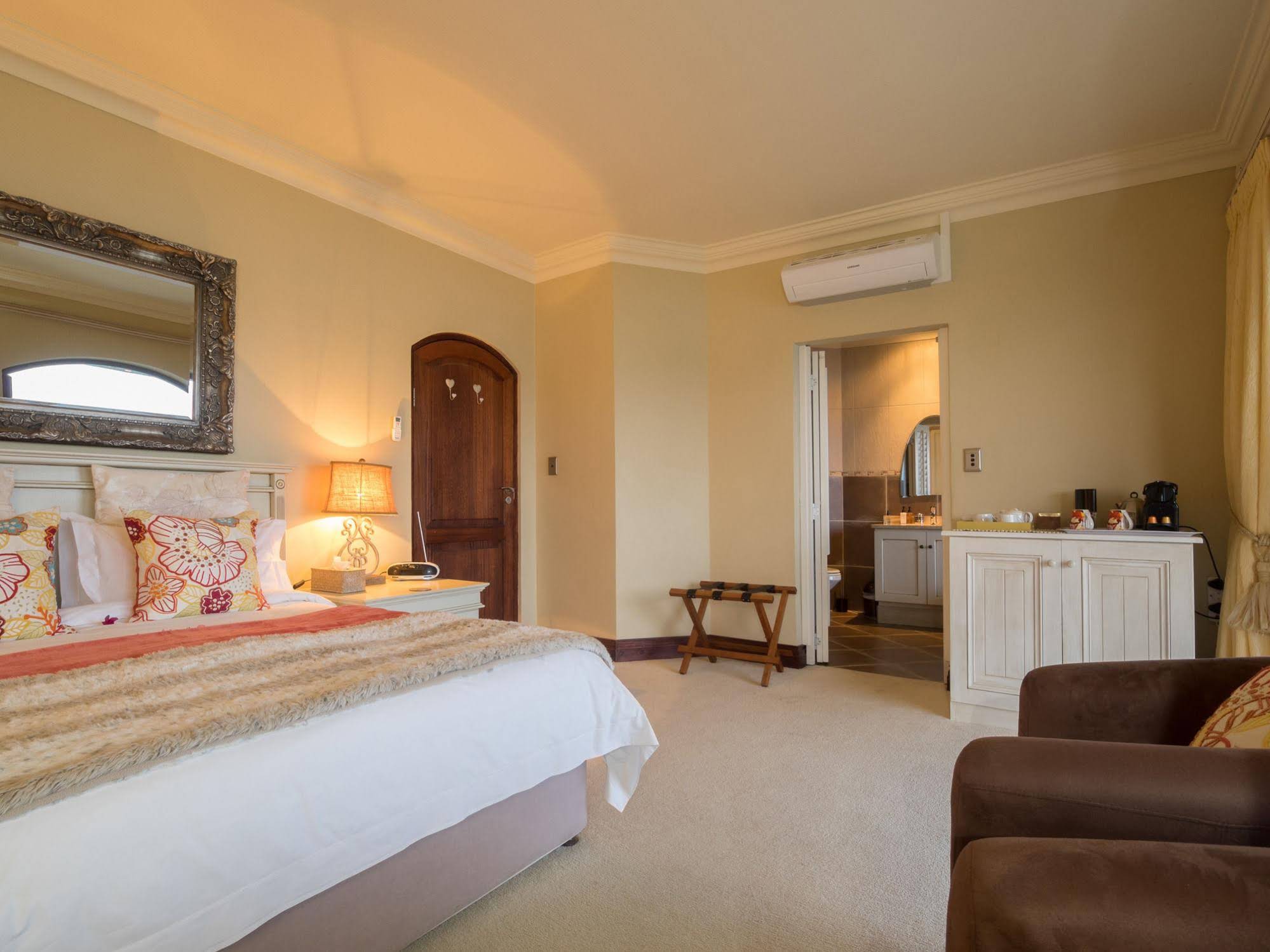 Villa Paradisa Guest House