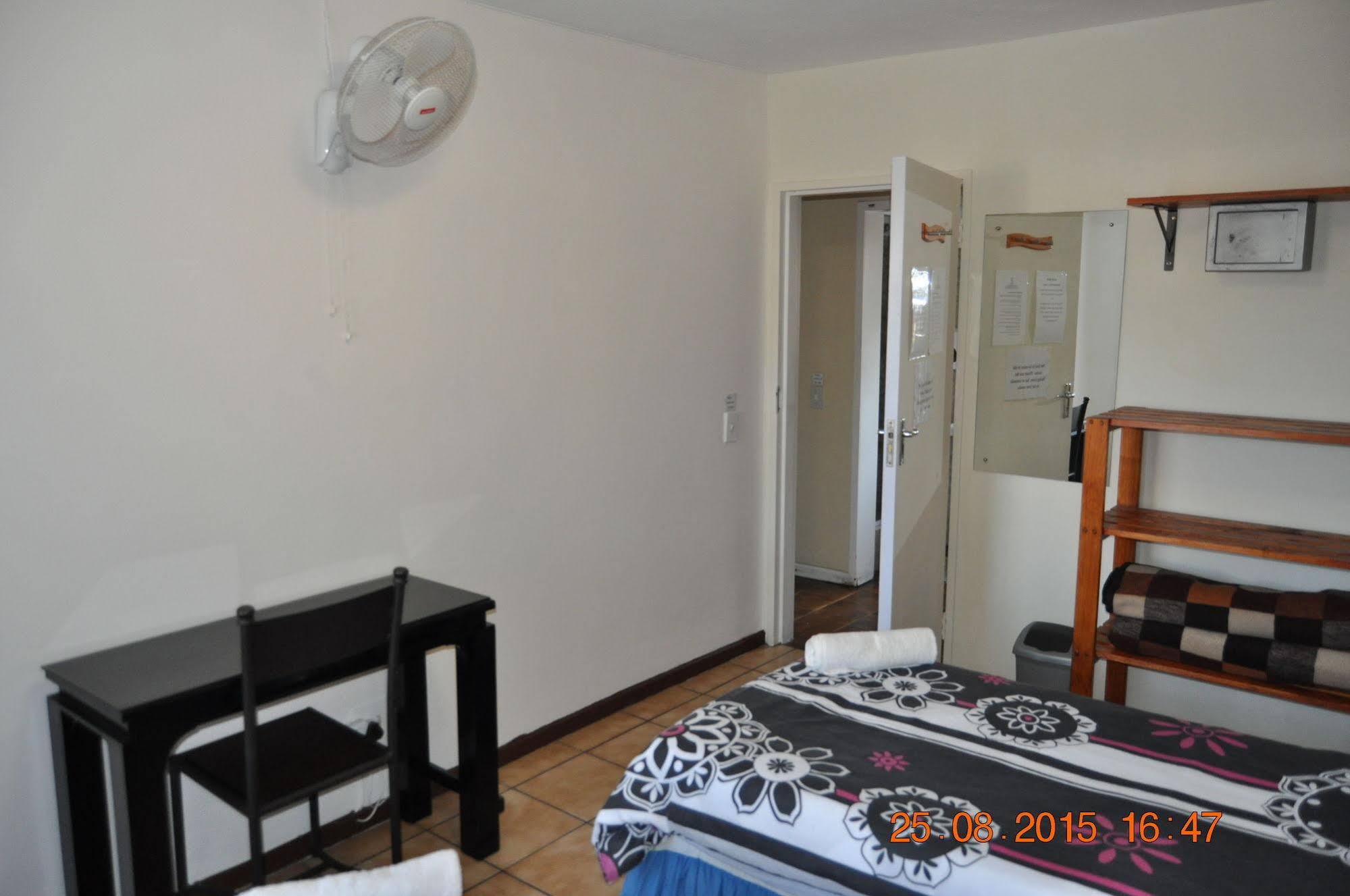 Amakaya Backpackers & Apartments
