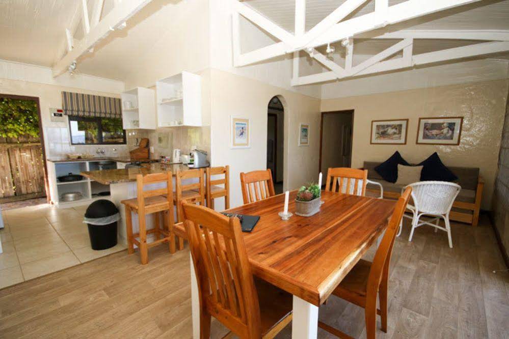 Arch Rock Seaside Accommodation Keurboomstrand