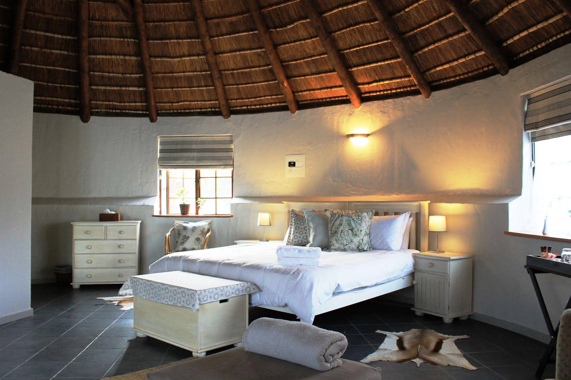 Bella Manga Country Escape