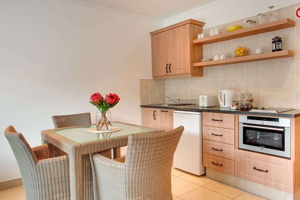 Limoni Luxury Suites