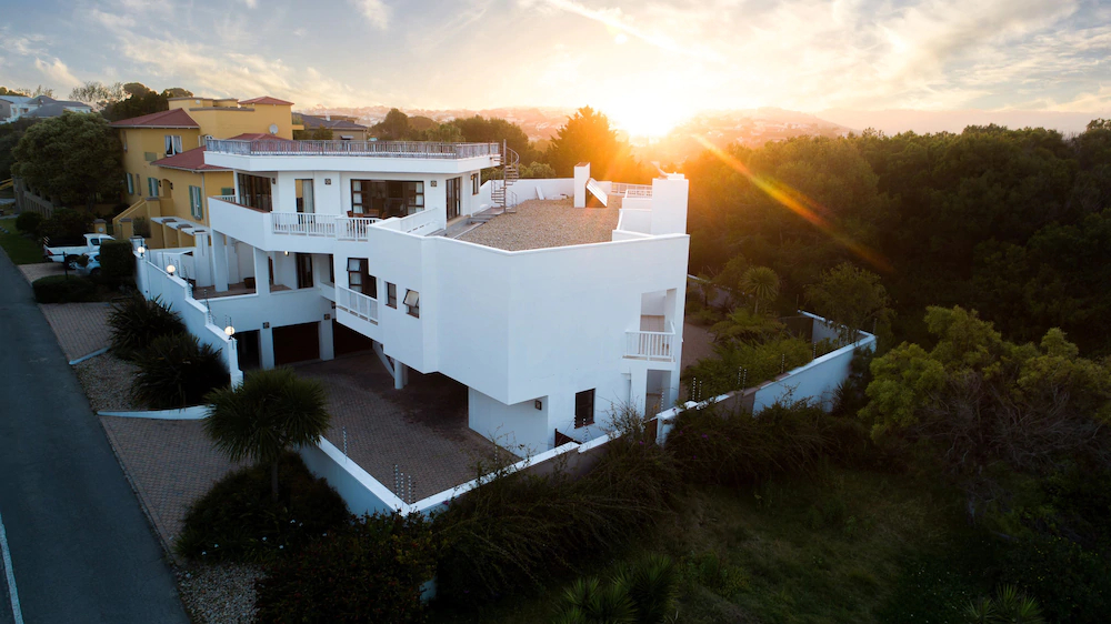 Limoni Luxury Suites
