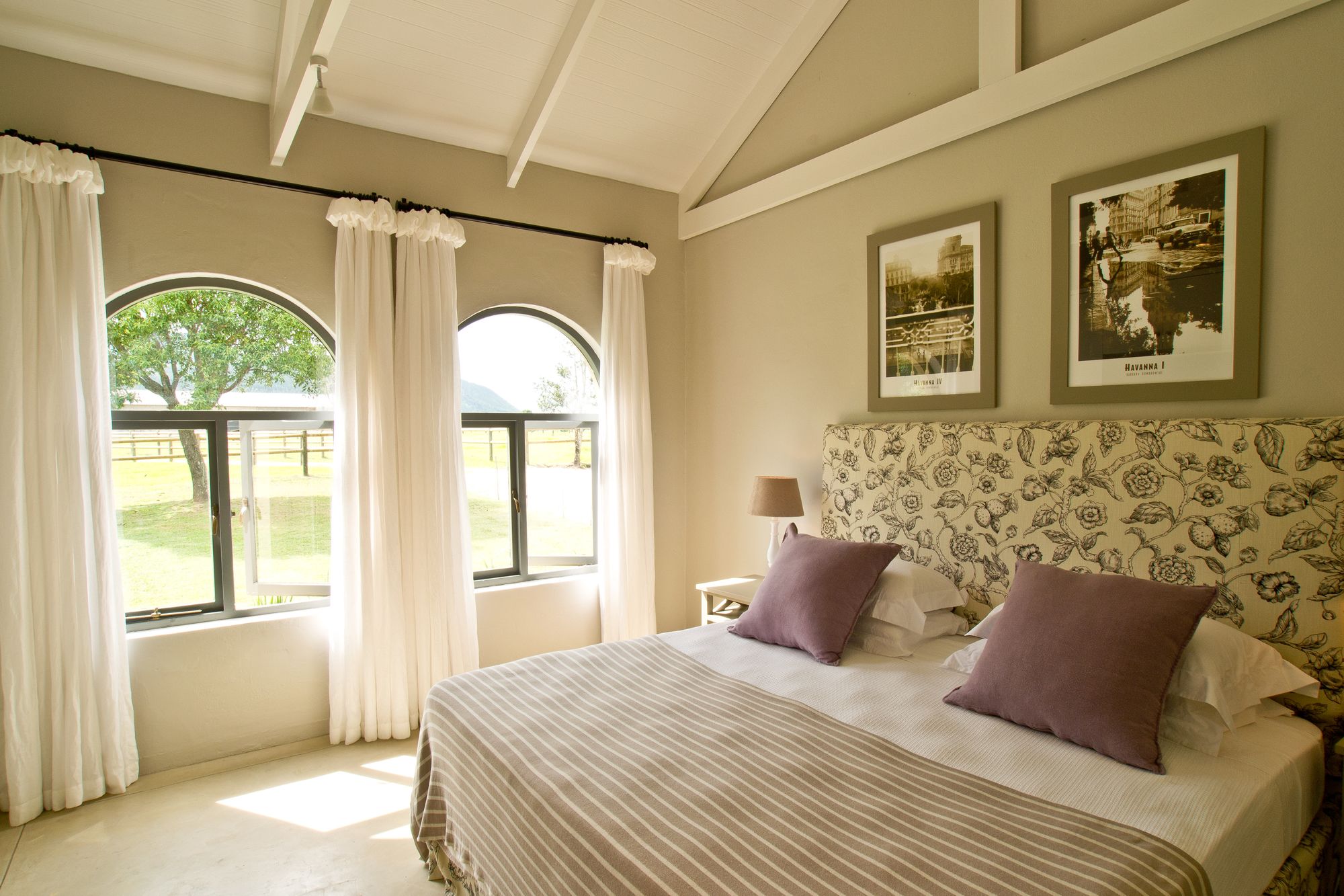 Rare Earth Country House