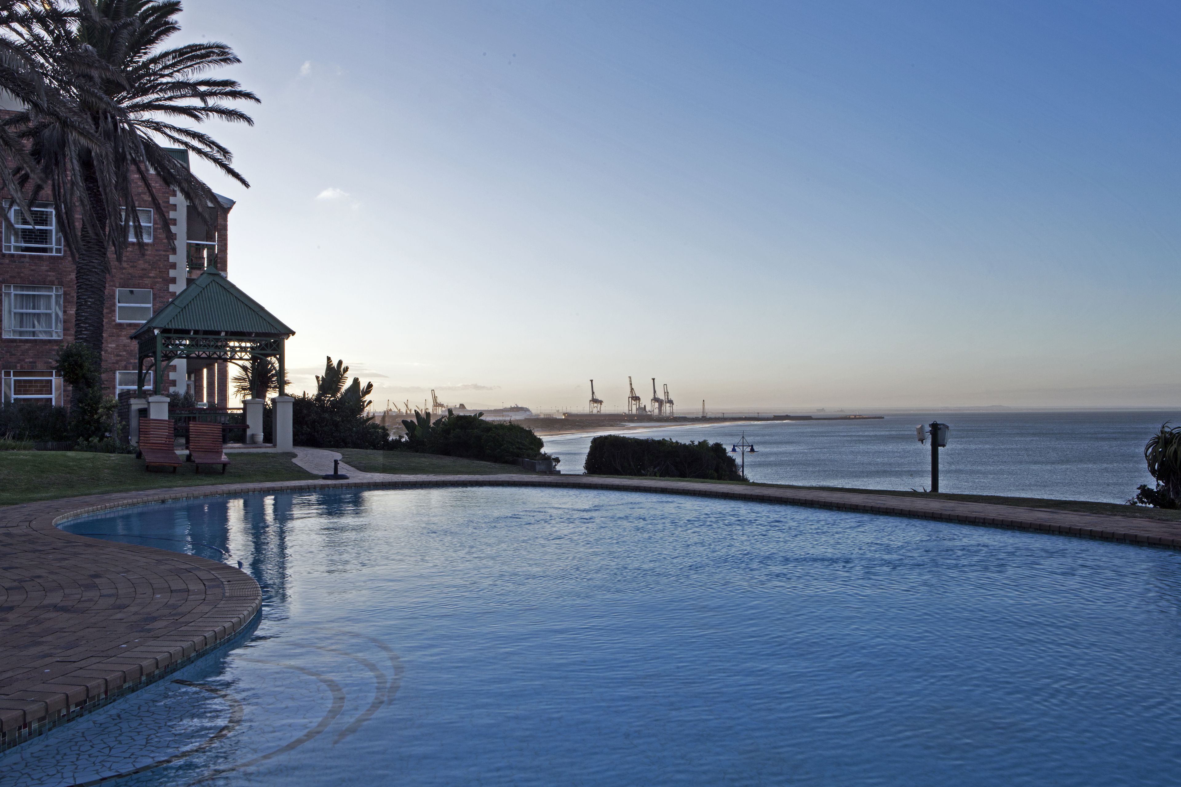 Brookes Hills Suites