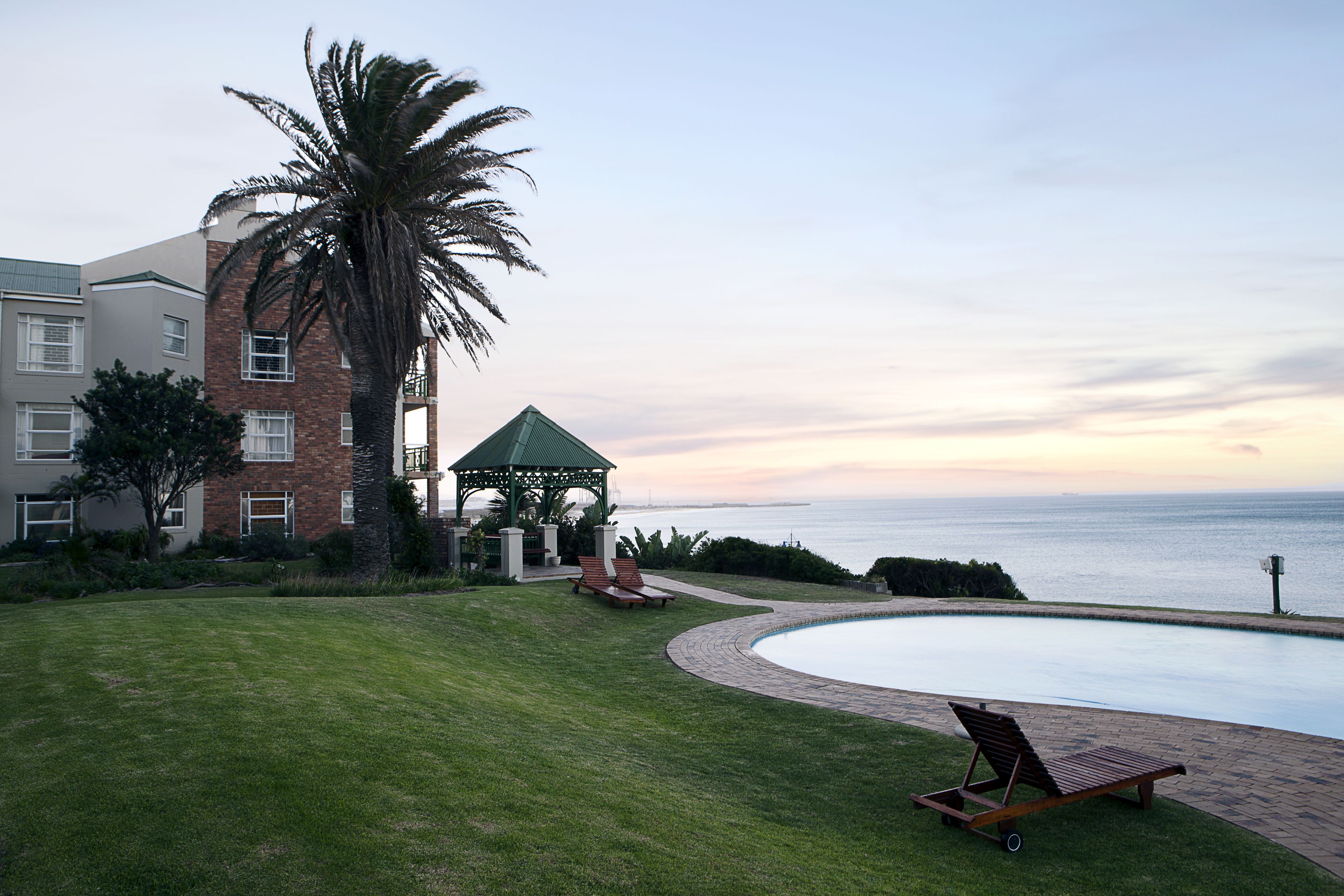 Brookes Hills Suites