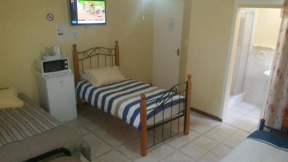 Ebenezer Guest House Bluewater Bay