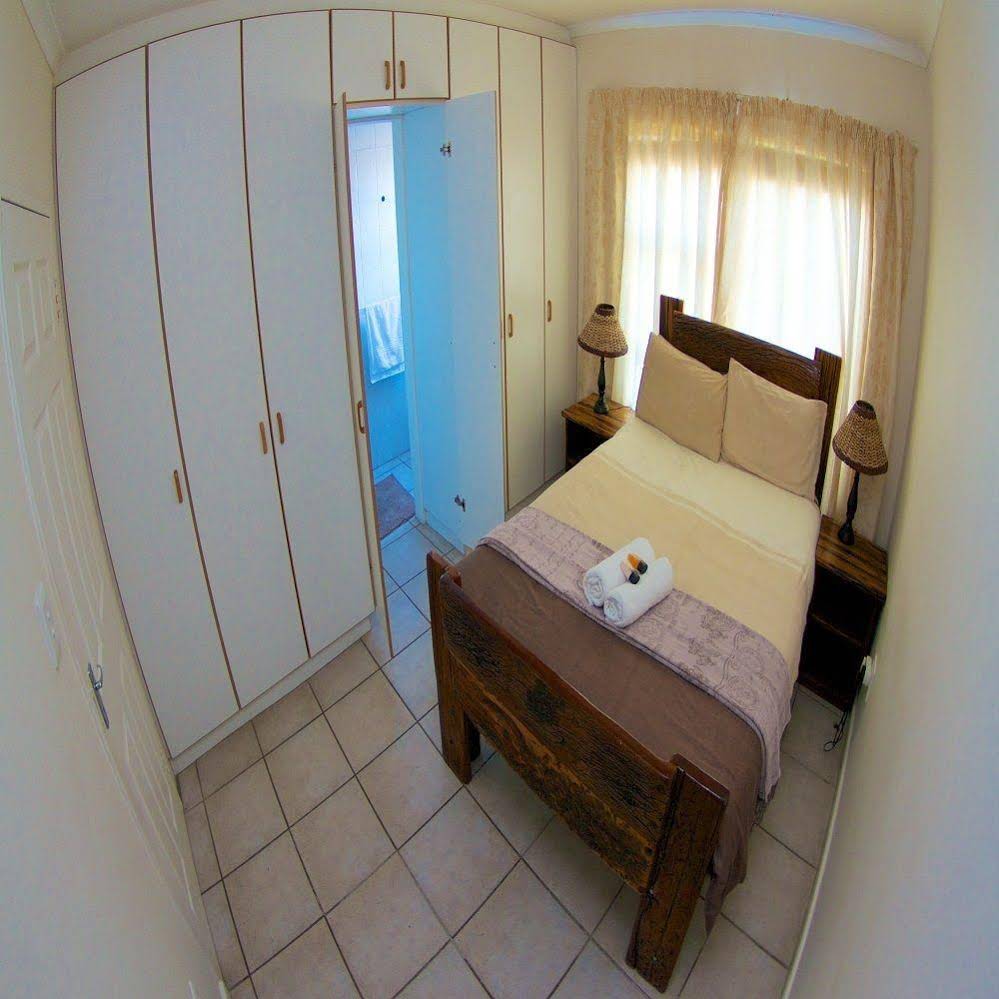 The Russel Guest House