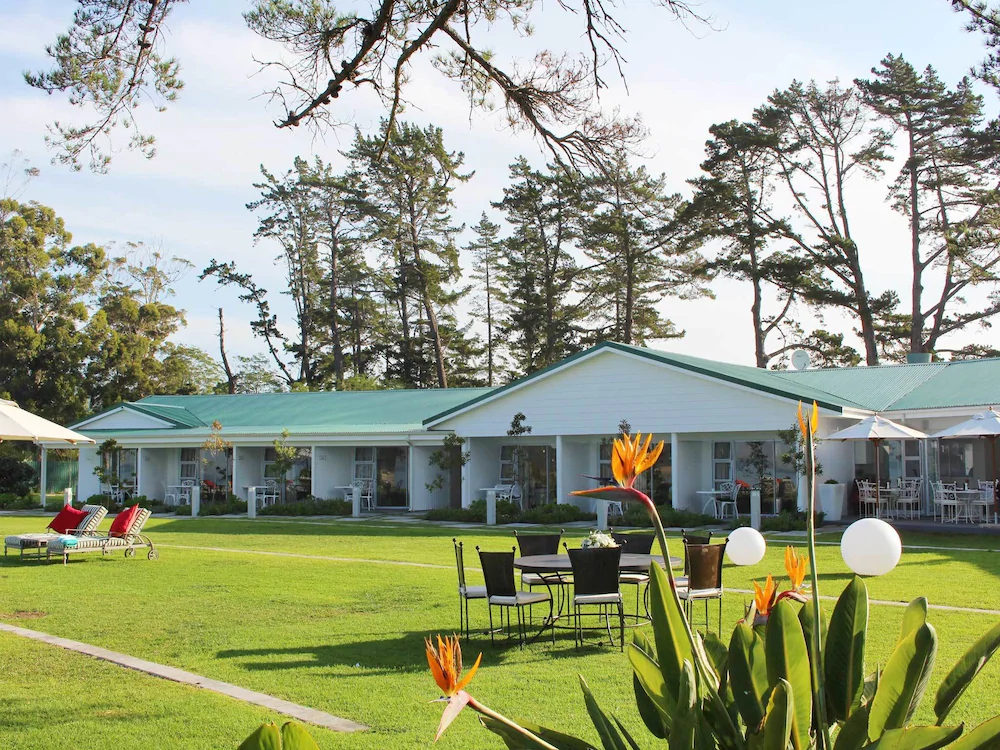 Lakeside Lodge & Spa