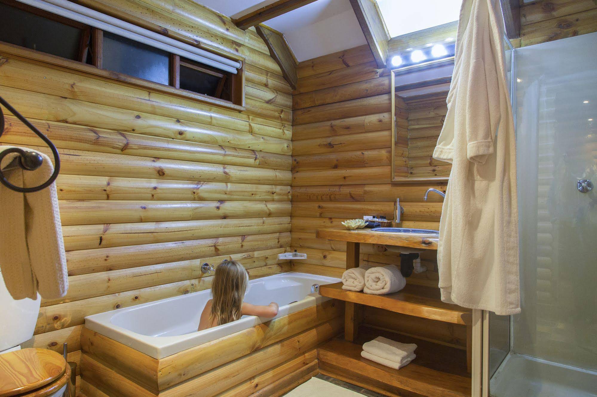 The Fernery Lodge & Chalets