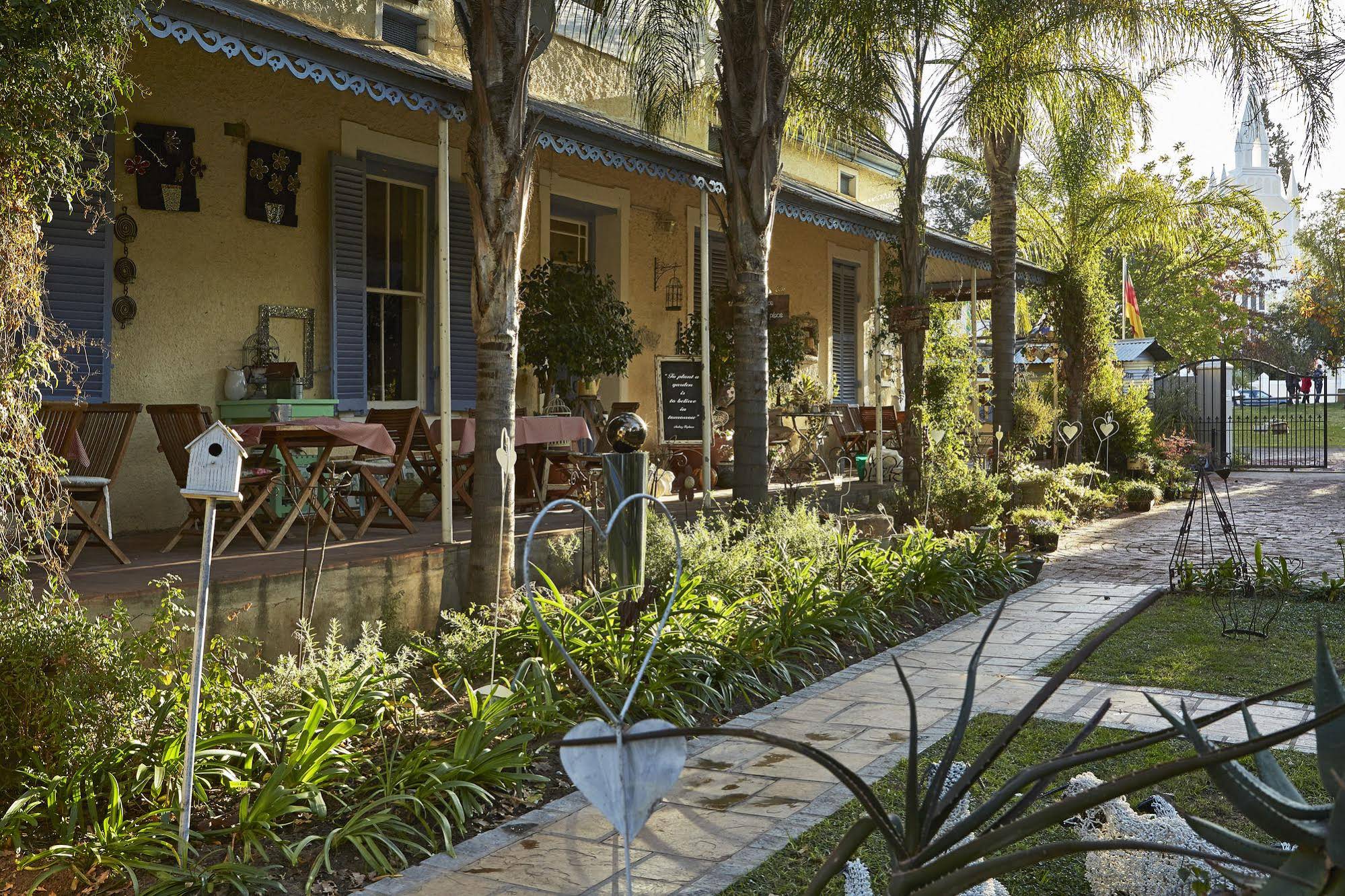 Yellow Aloe Guesthouse
