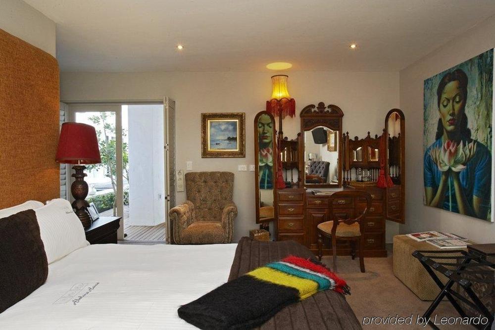 Abalone Hotel & Villas