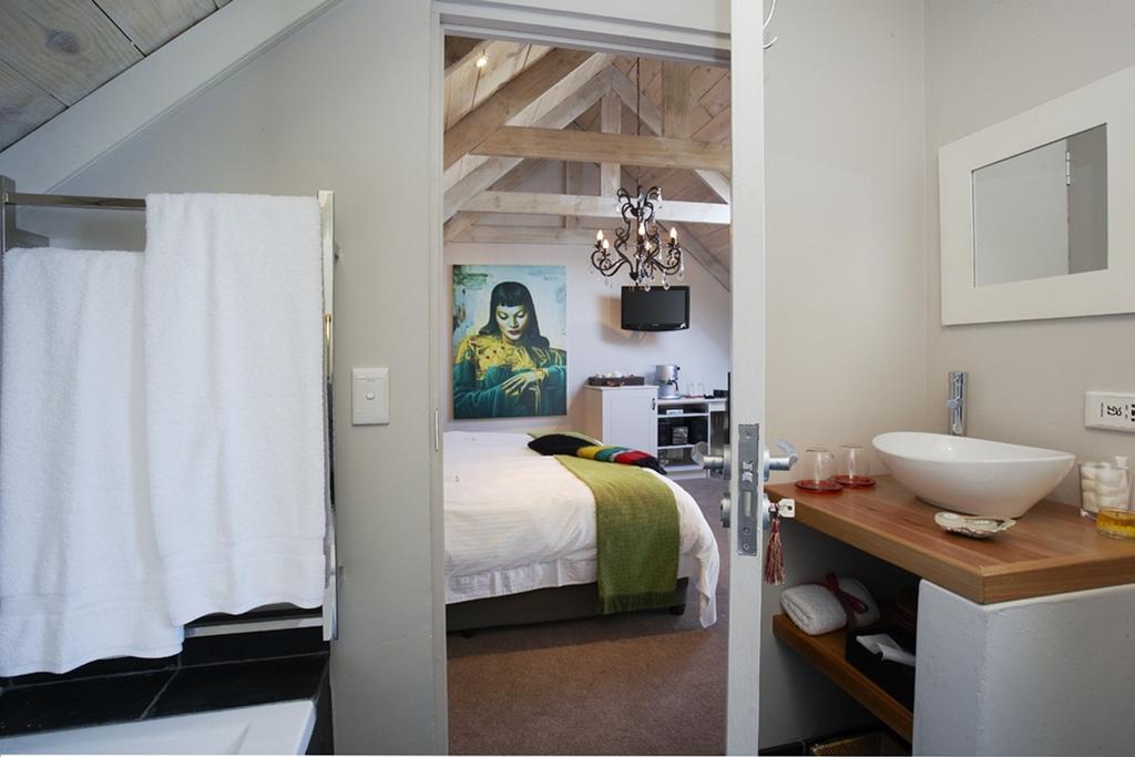 Abalone Hotel & Villas