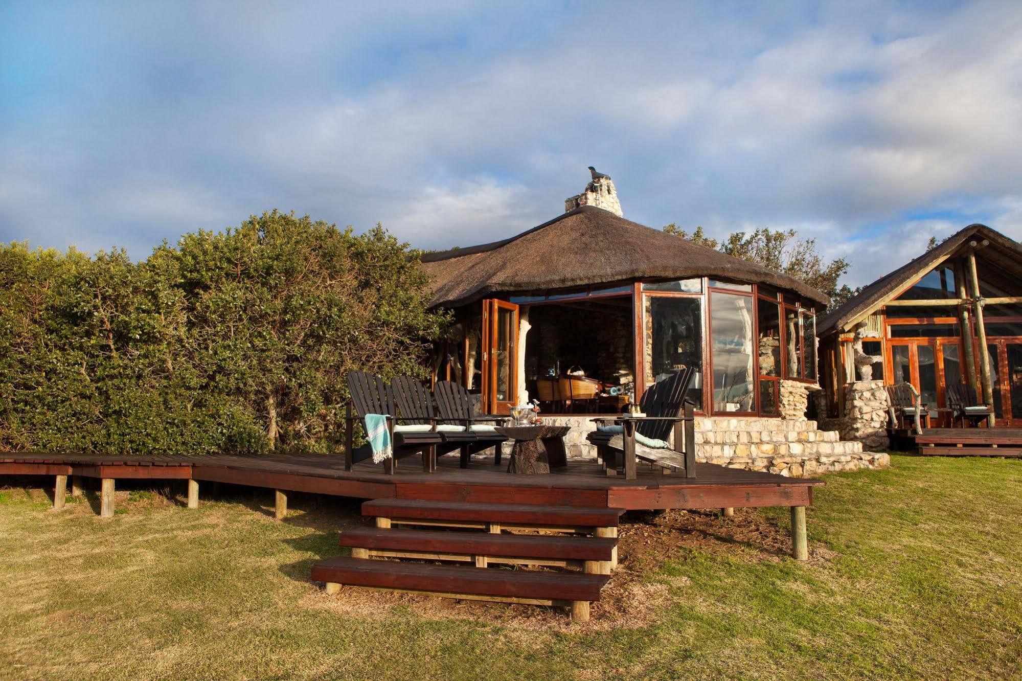 Mosaic Lagoon Lodge