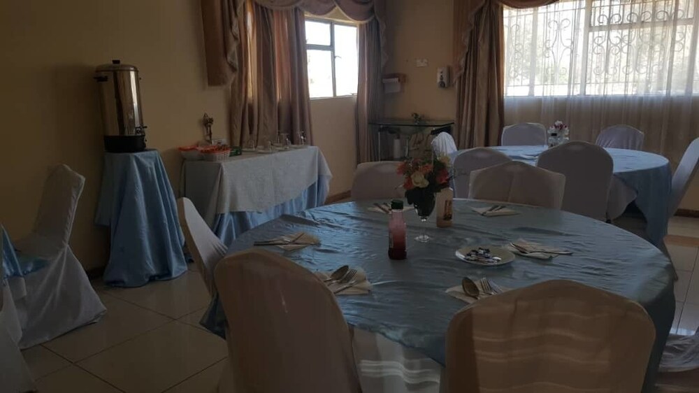 Twin Cave Lodge