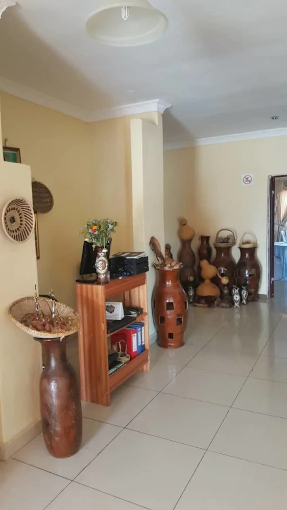 Twin Cave Lodge