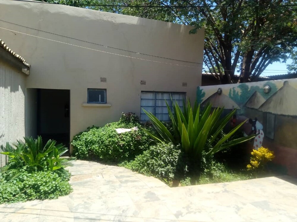 Pakali Lodges