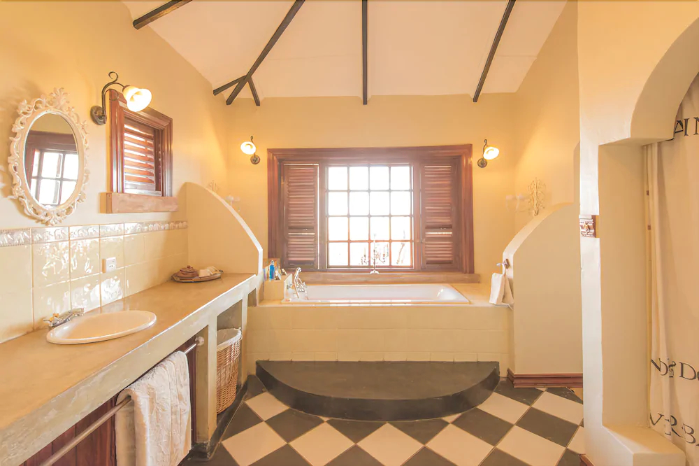 Stanley Safari Lodge