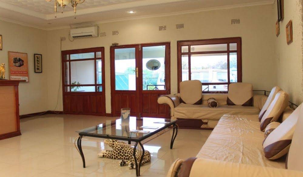 Sunset Junction Lodge & Tours