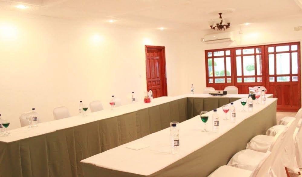 Sunset Junction Lodge & Tours