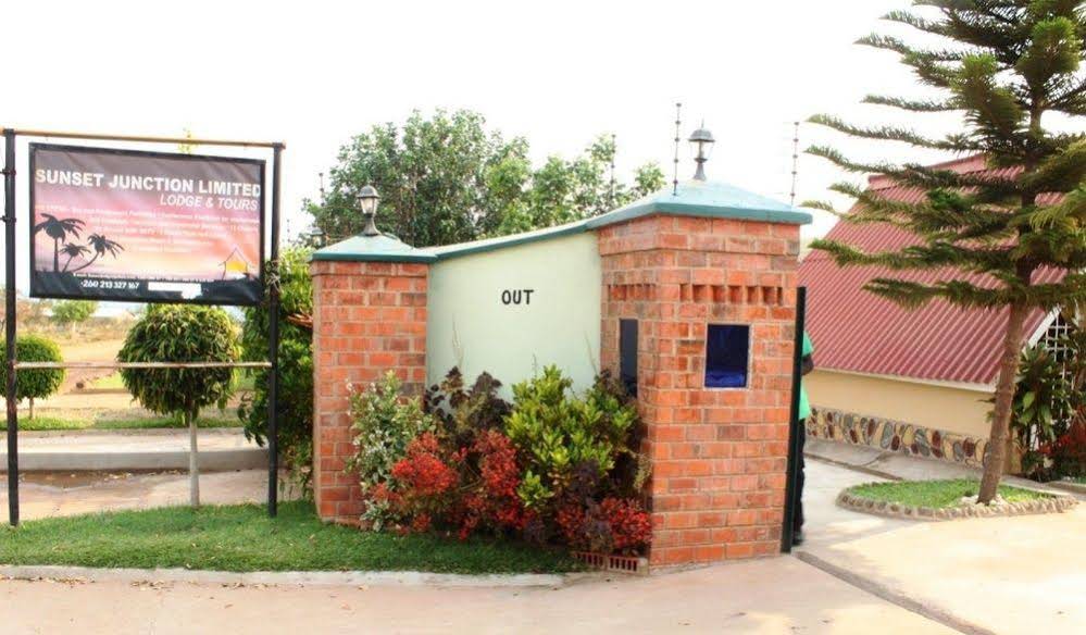 Sunset Junction Lodge & Tours