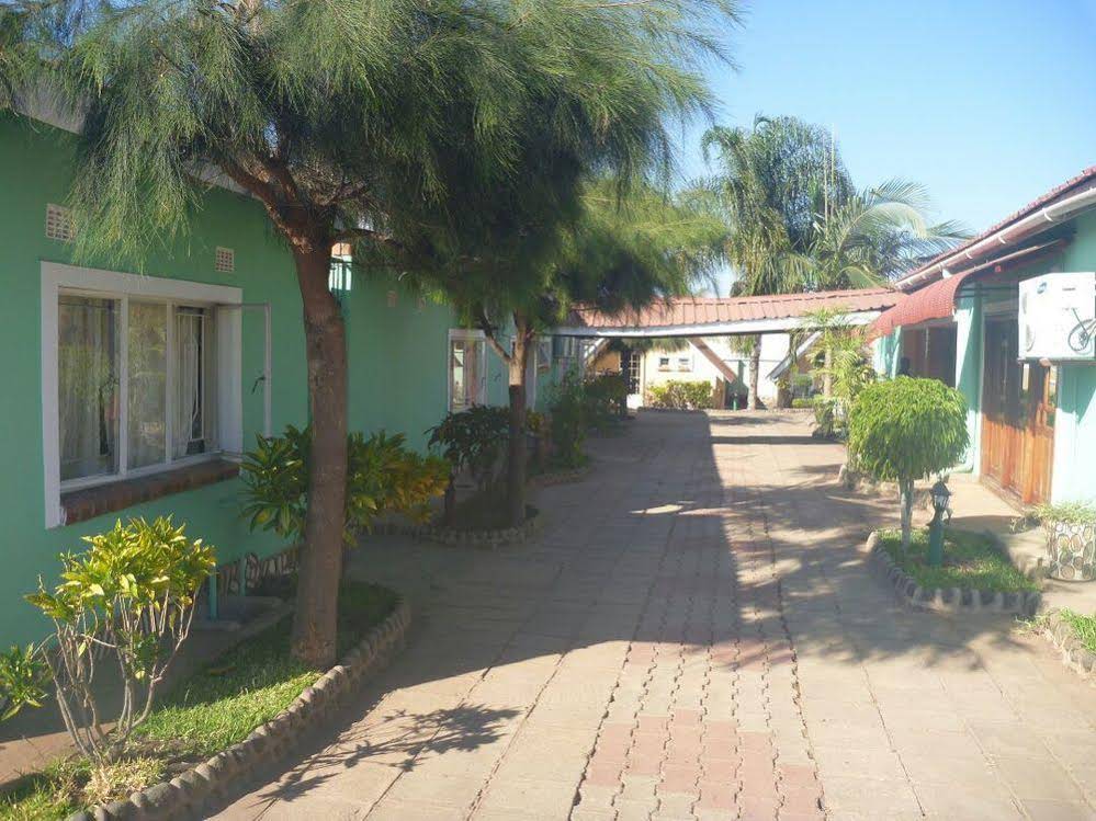Sunset Junction Lodge & Tours