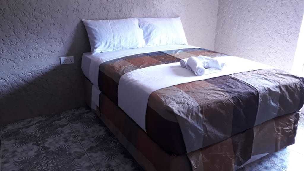 Graceland Guesthouse