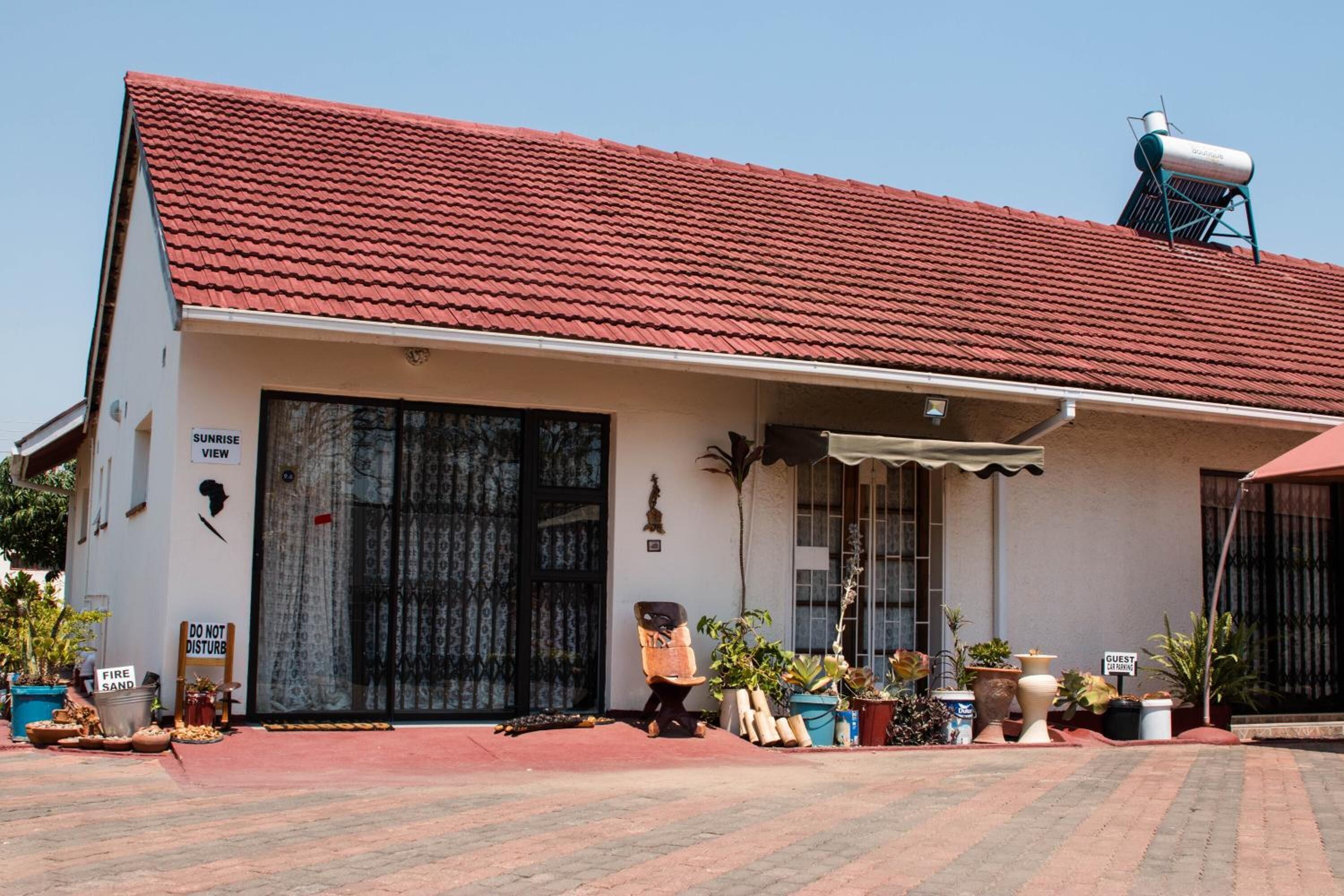 Mpofu Bed & Breakfast