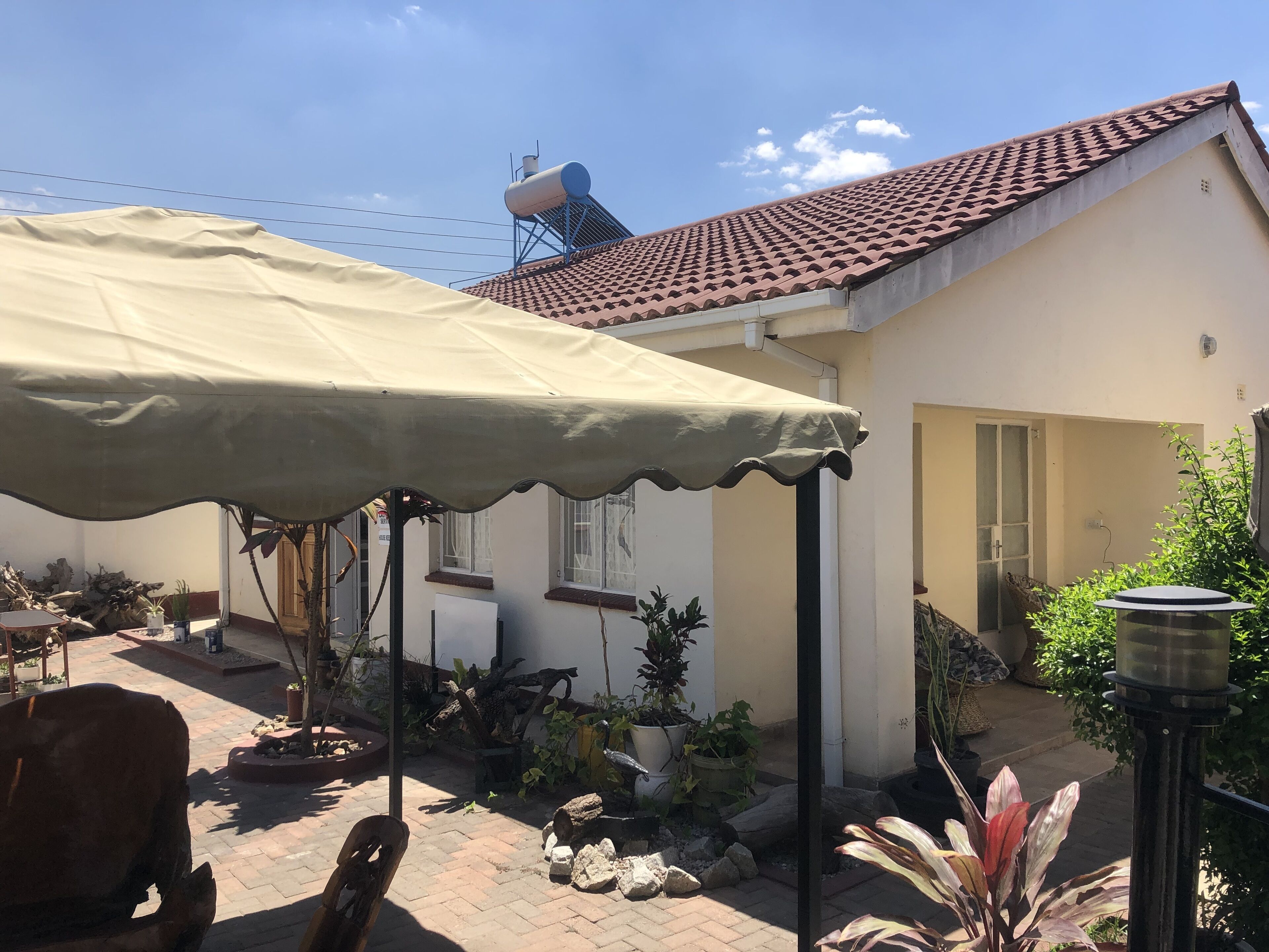 Mpofu Bed & Breakfast