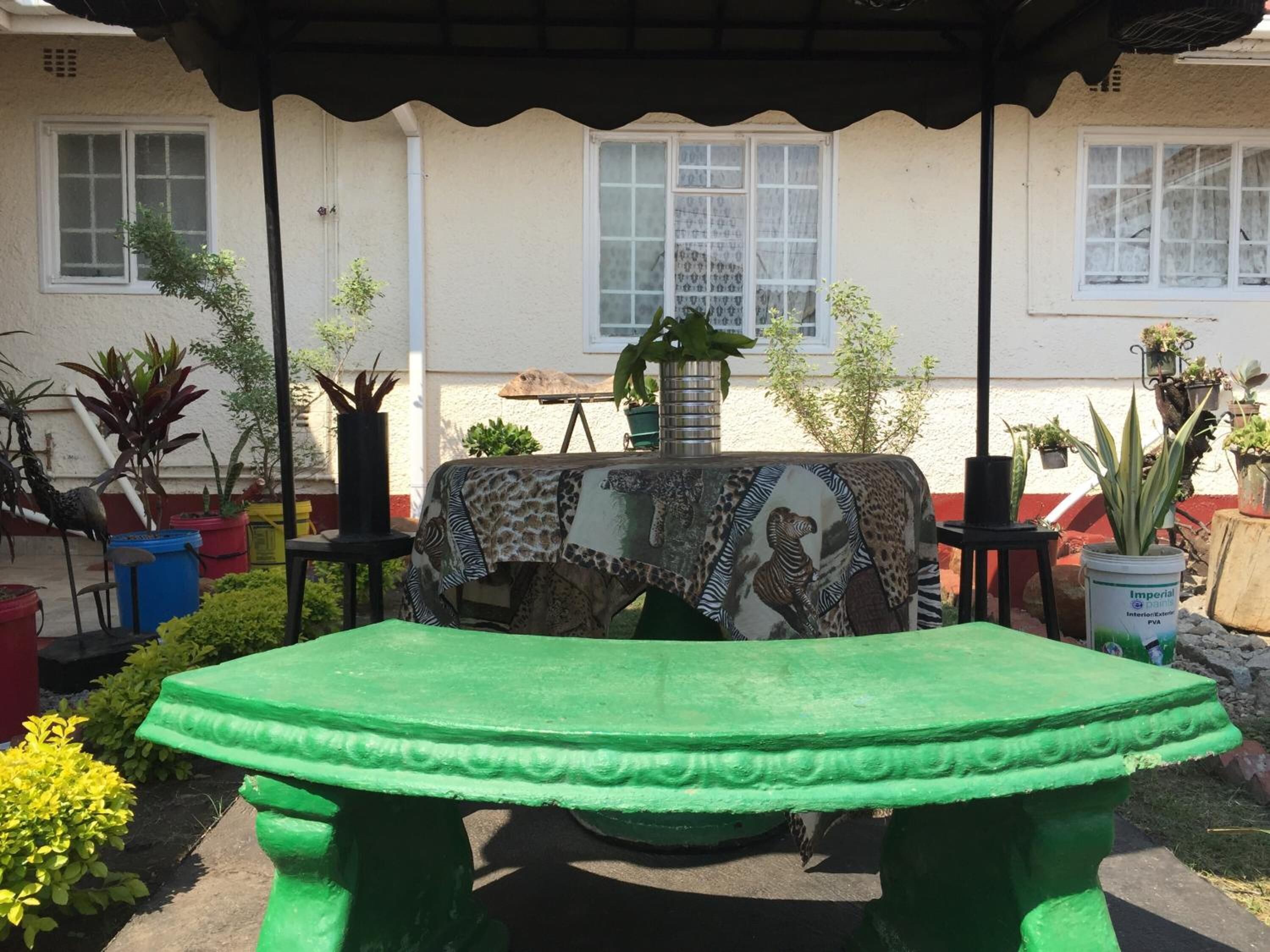 Mpofu Bed & Breakfast