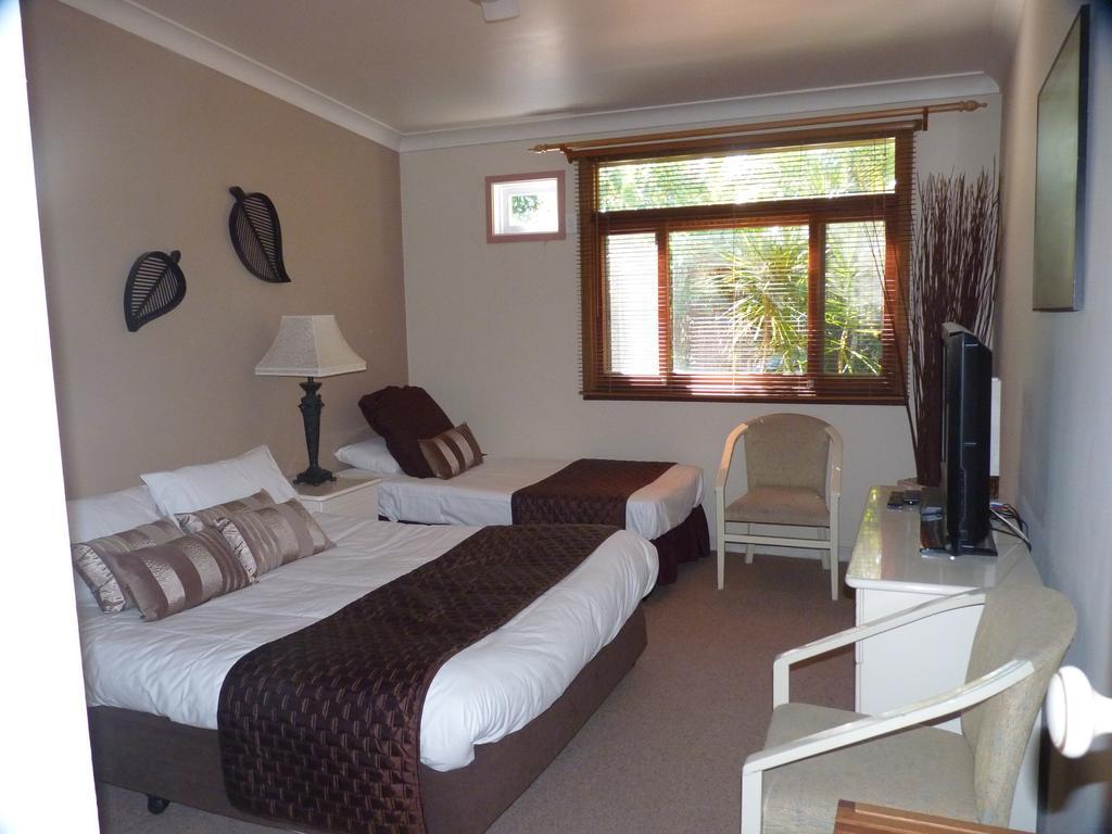 Tallow Beach Motel