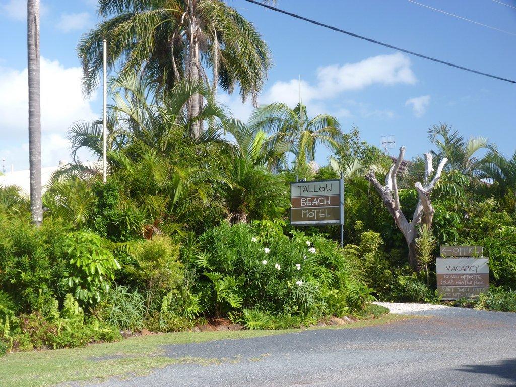 Tallow Beach Motel