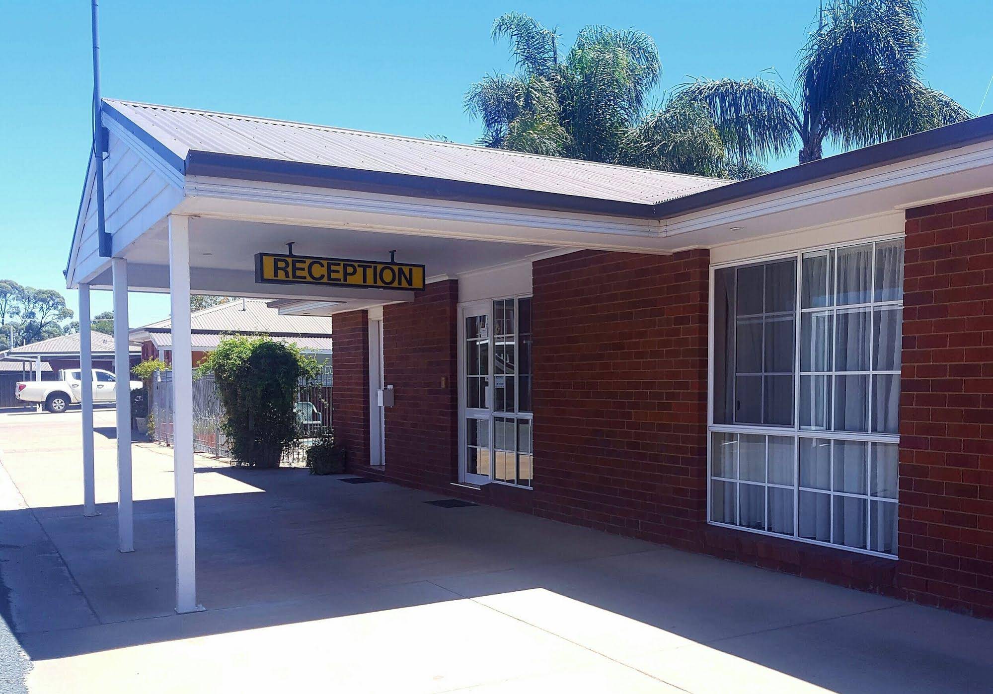 Centrepoint Motel
