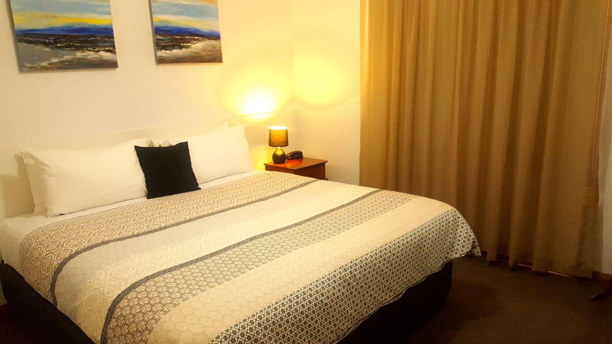 Centrepoint Motel