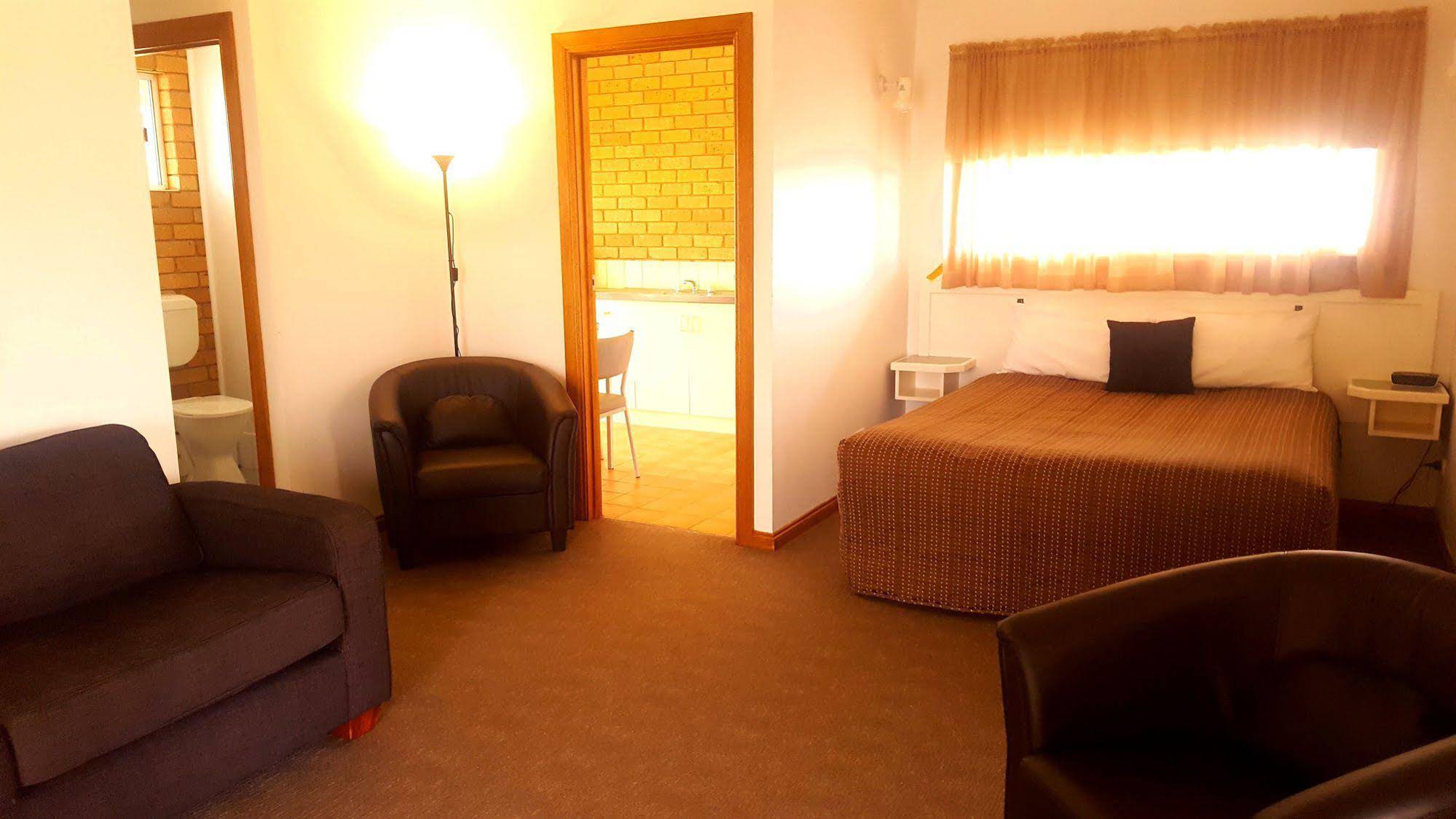 Centrepoint Motel