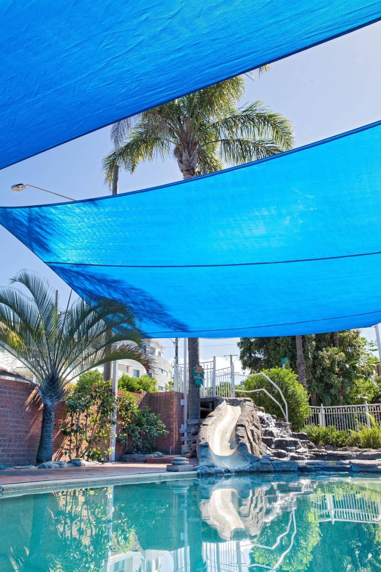 Sapphire Palms Motel