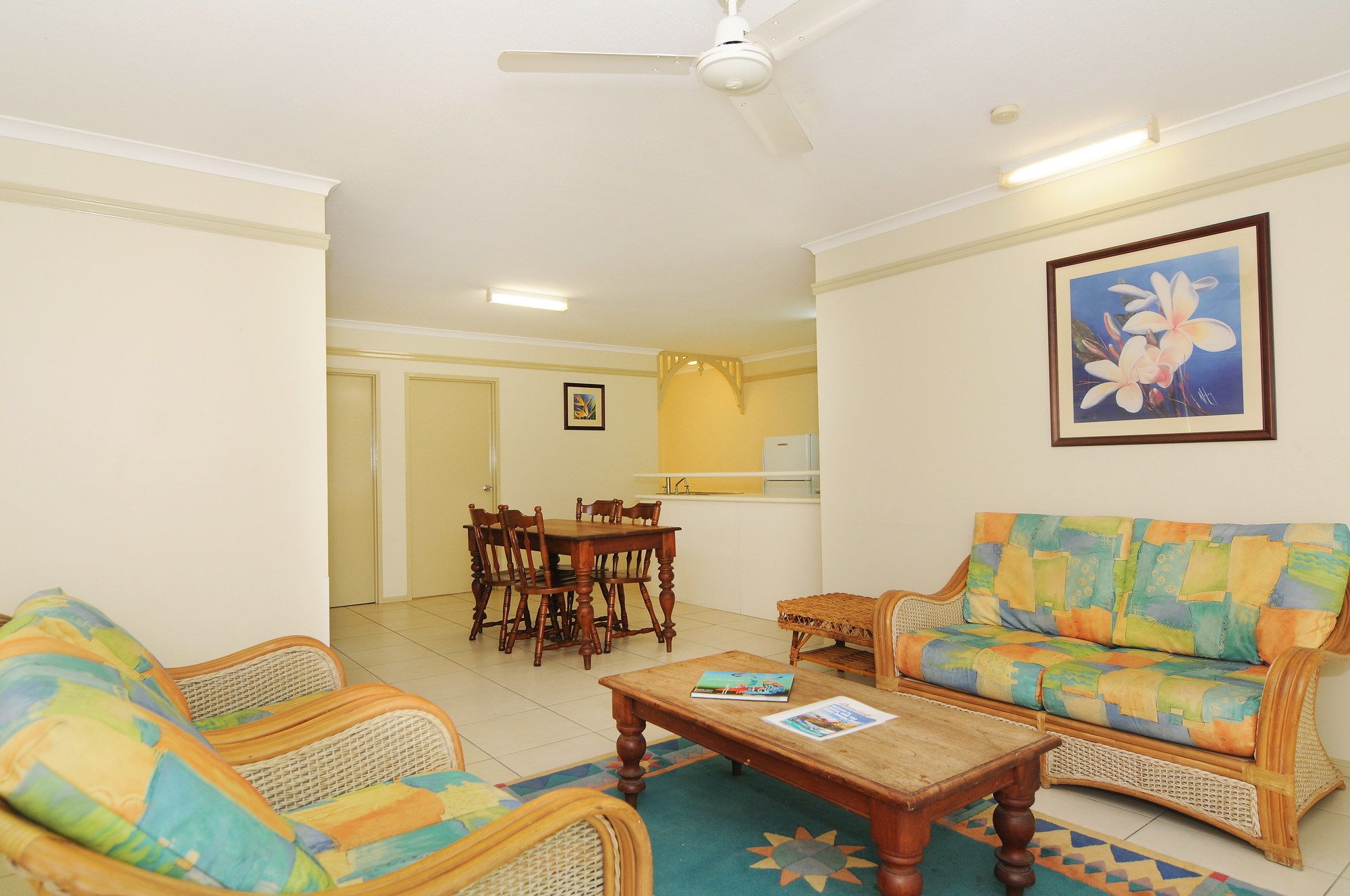 Cairns Queenslander Hotel & Apartments