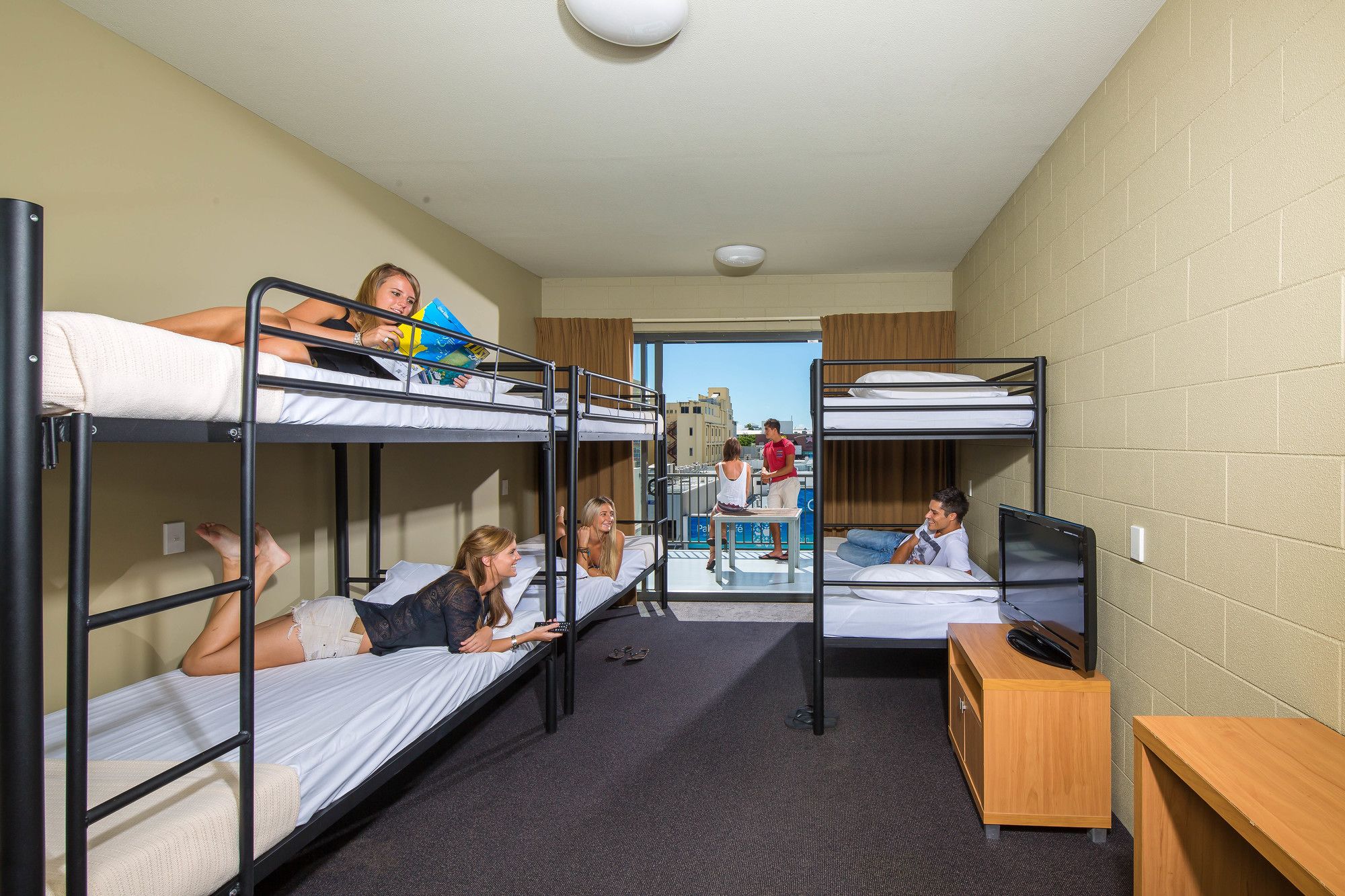 Gilligan's Backpackers Resort