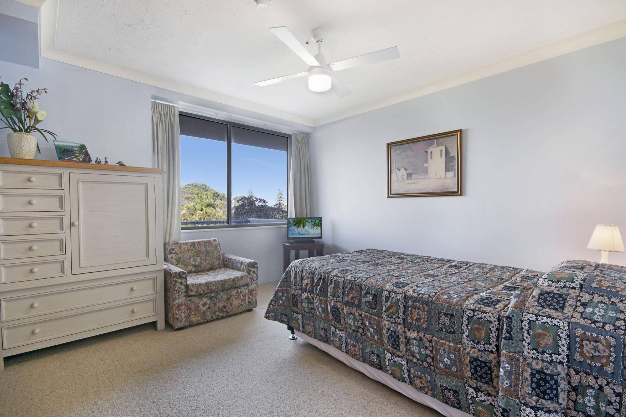 Burgess @ Kings Beach Apartments