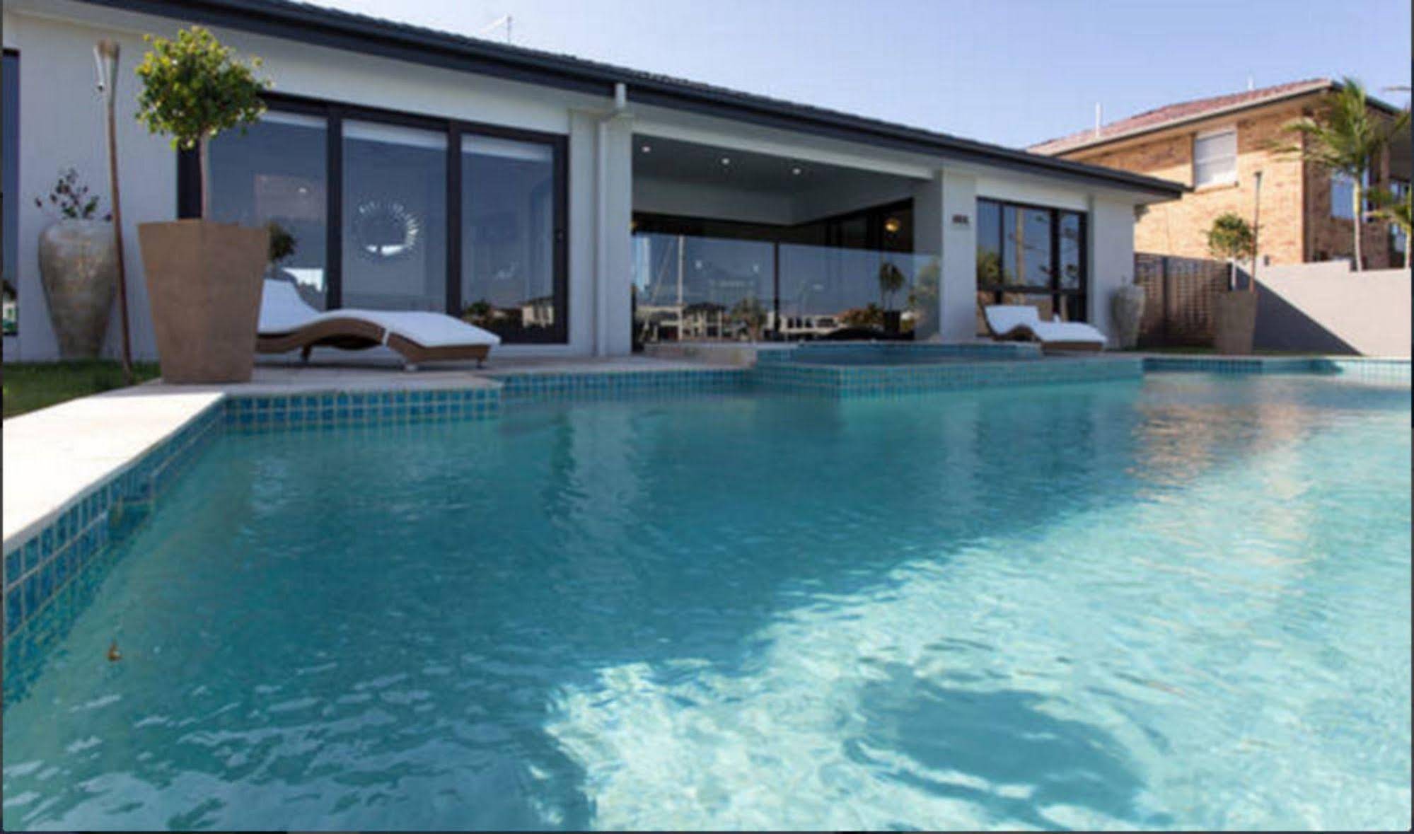 Bella Vista Of Raby Bay