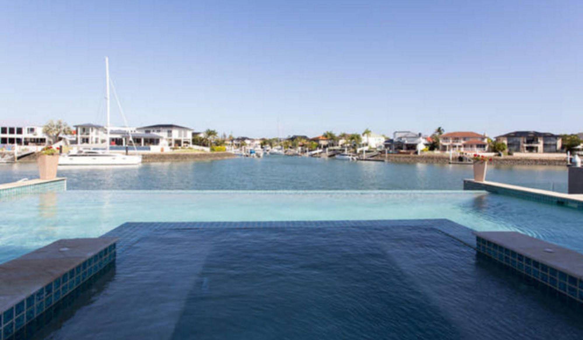 Bella Vista Of Raby Bay