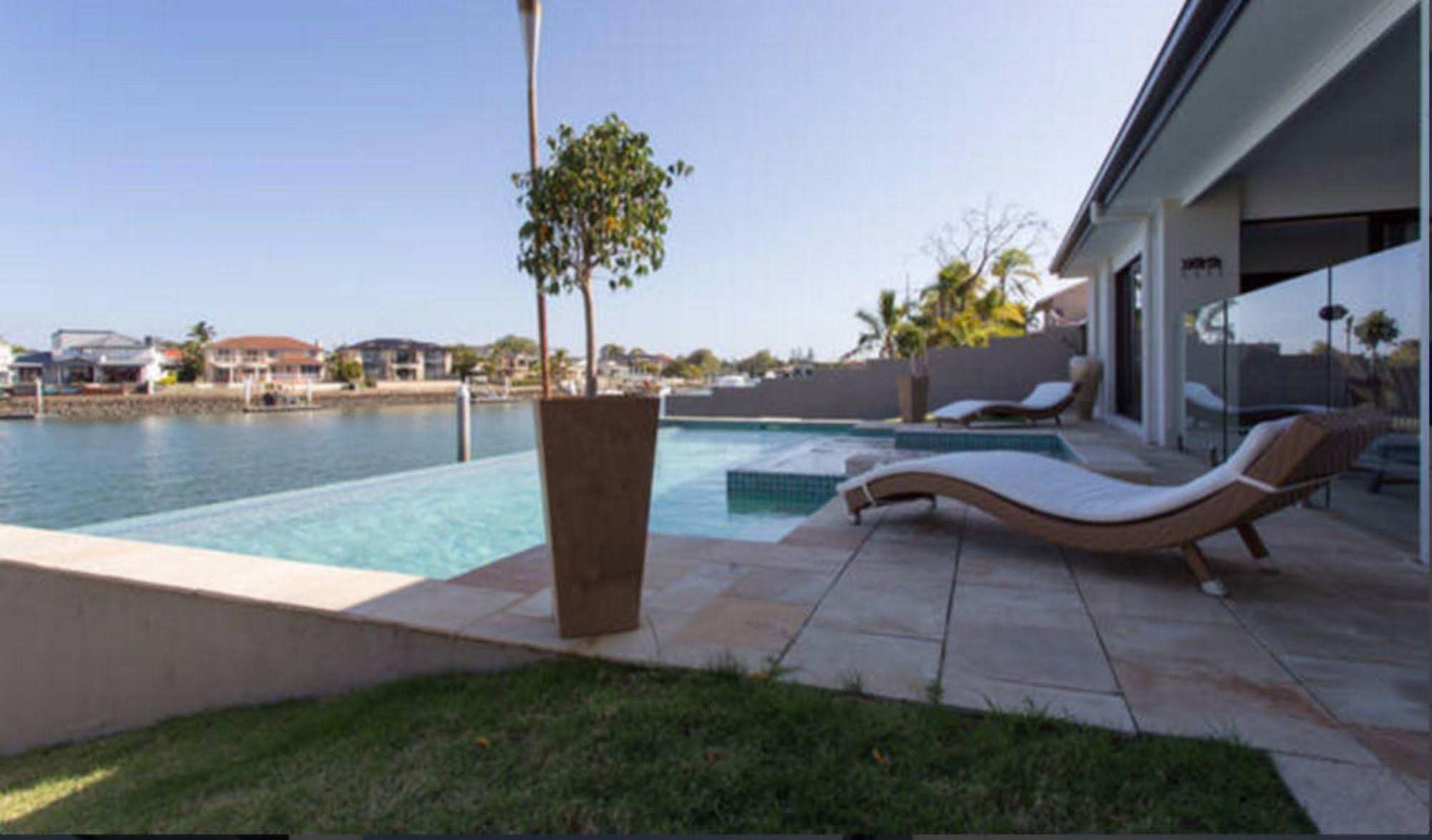 Bella Vista Of Raby Bay