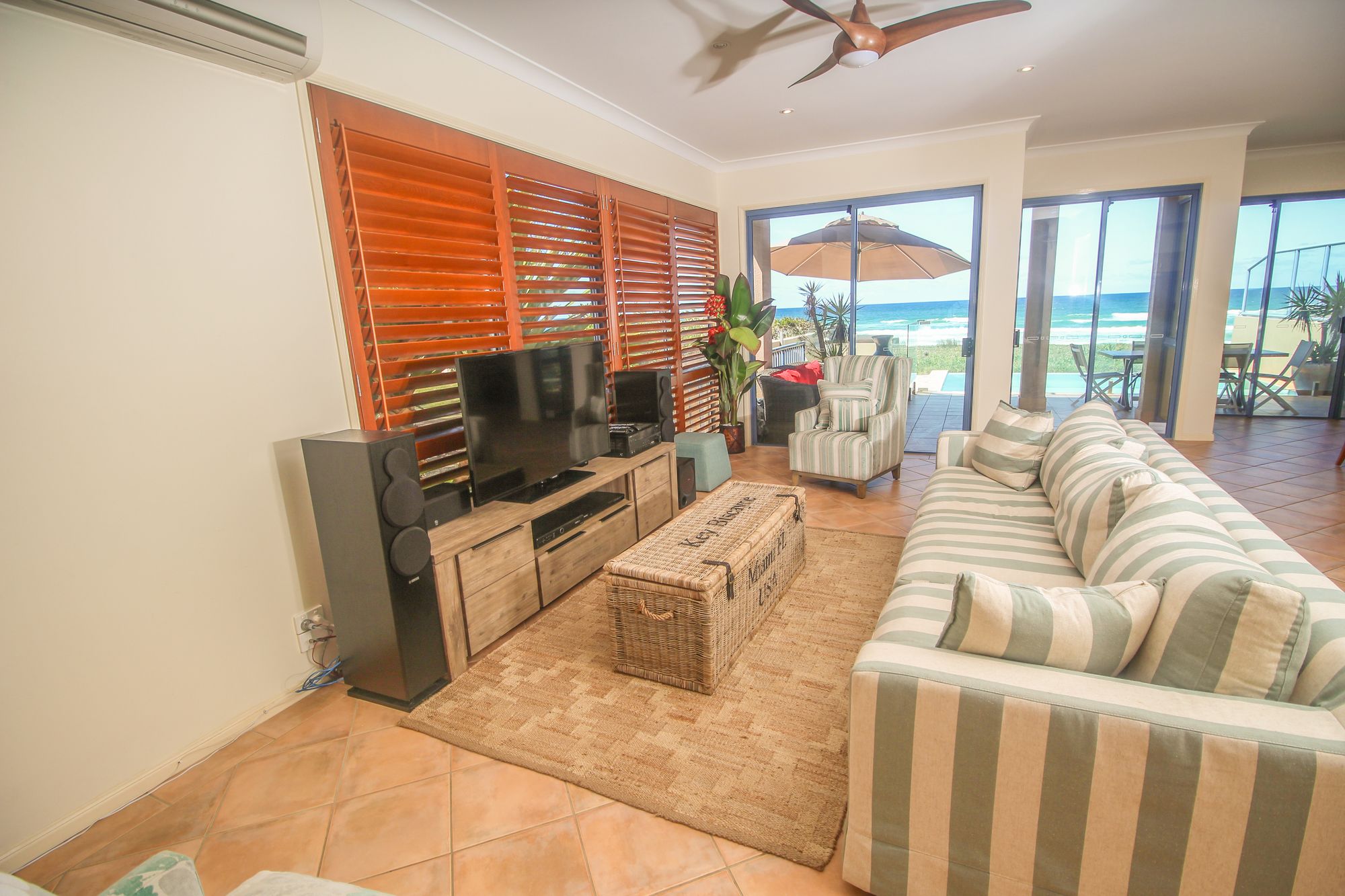 Absolute Beachfront Holiday House