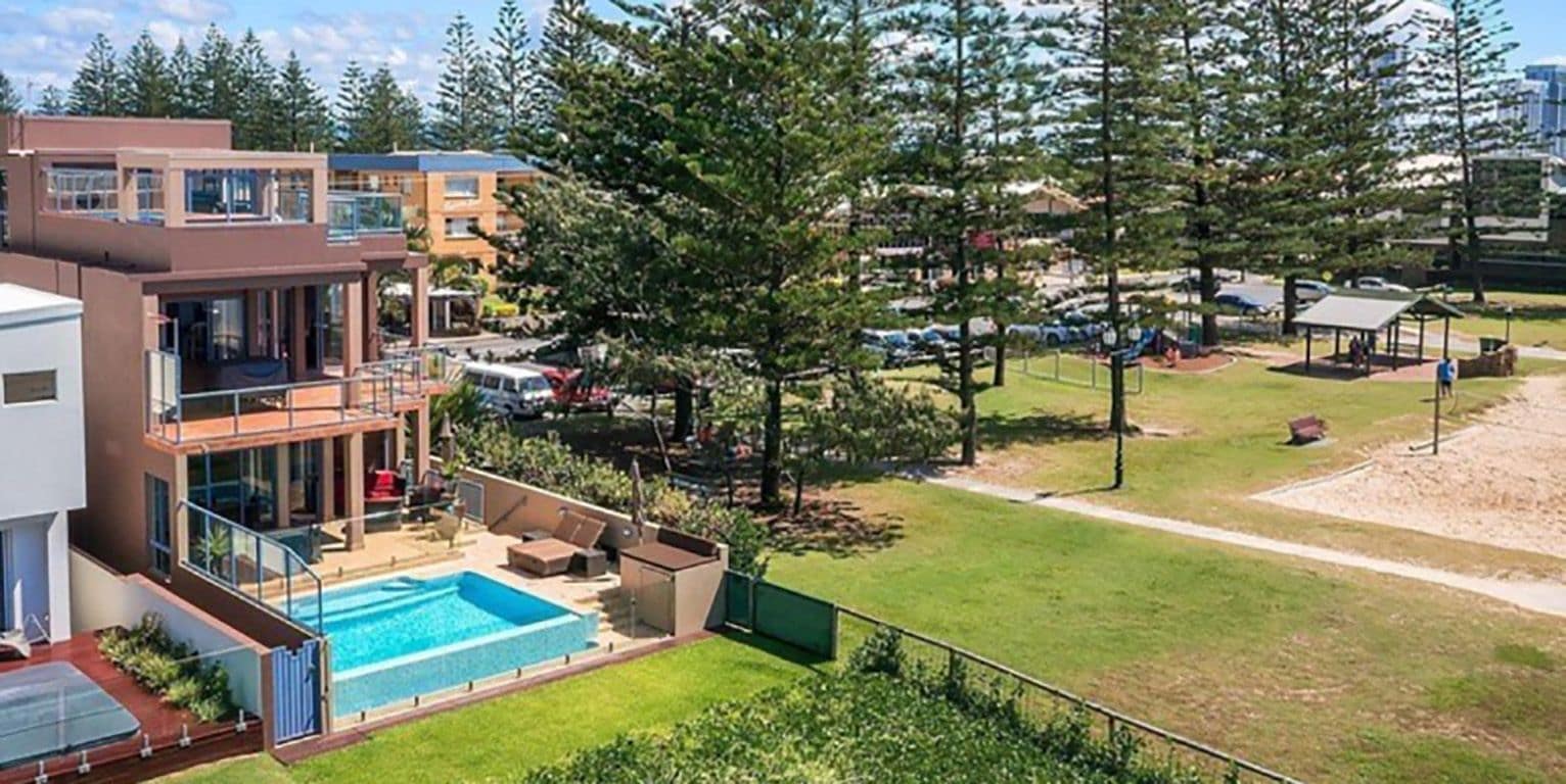 Absolute Beachfront Holiday House