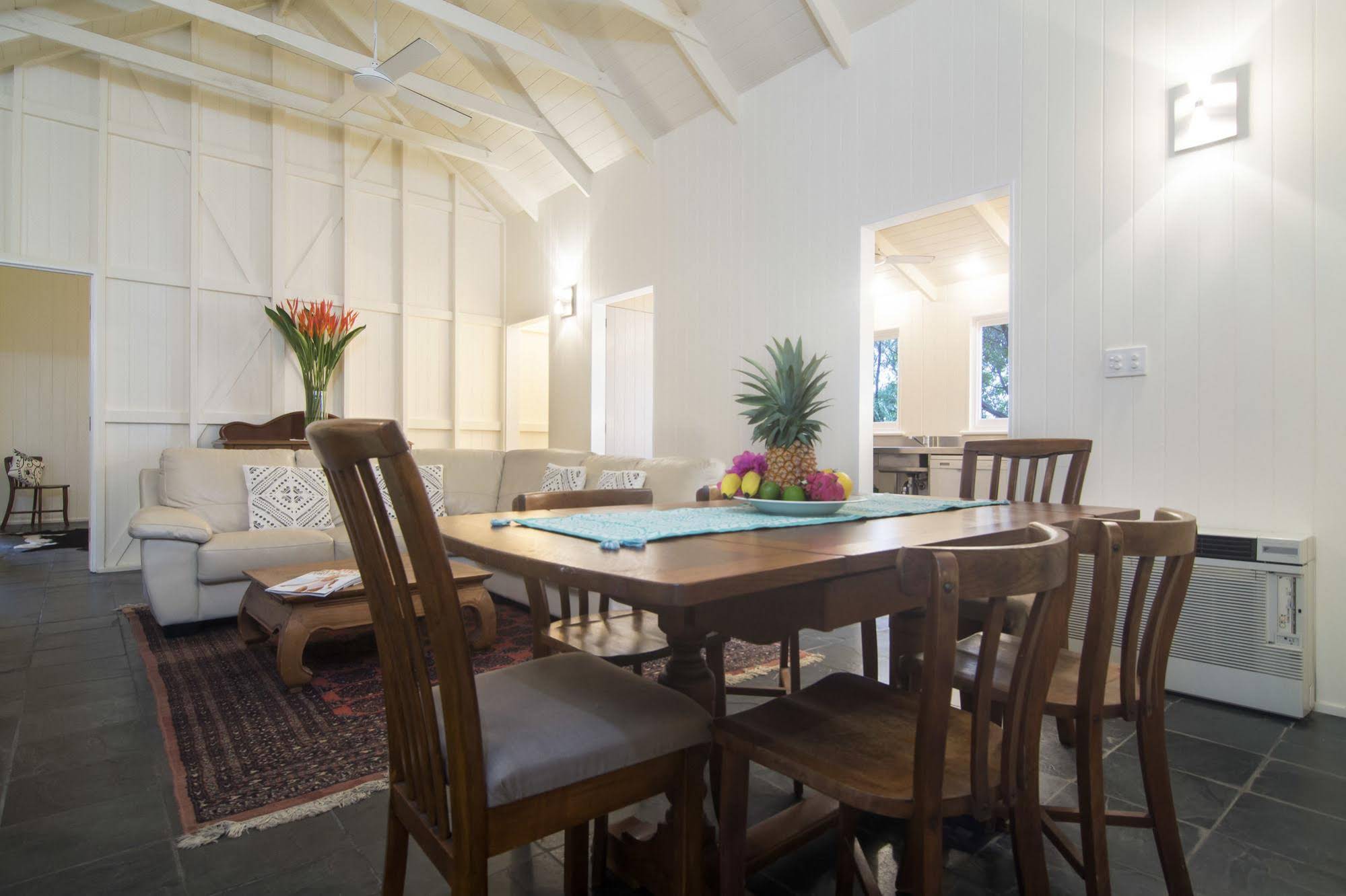 Port Douglas Cottage & Lodge
